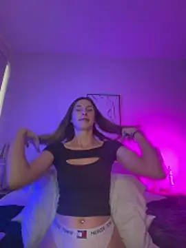 emma05 online show from 05-13-26, 05:38