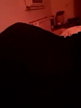 Snapshot of crems77 chatting on 01-11-26, 09:20 crems77 online show from 01-11-26, 09:20