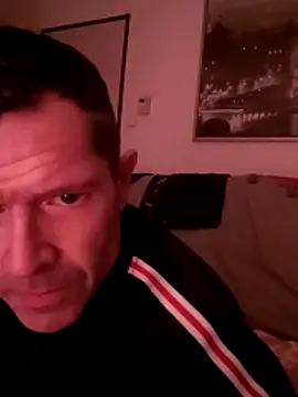 Snapshot of crems77 chatting on 03-05-26, 01:23 crems77 online show from 03-05-26, 01:23