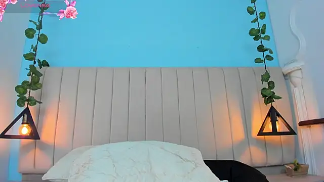 JulianaWaldo online show from 01-11-25, 04:14