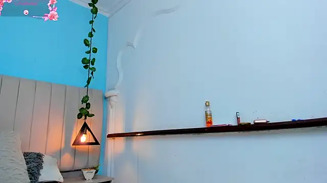 JulianaWaldo online show from 02-14-25, 04:09