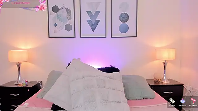 JulianaWaldo online show from 09-11-25, 01:11