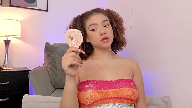 JulianaWaldo online show from 10-07-25, 02:36