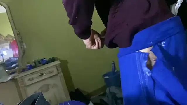 emylolo9 online show from 12-28-24, 10:02