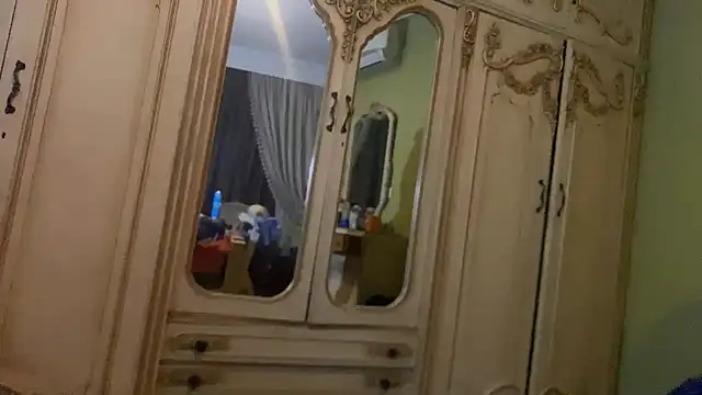 emylolo9 online show from 01-01-25, 11:29