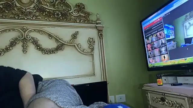 emylolo9 online show from 01-04-25, 04:33