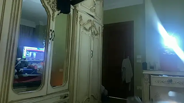 emylolo9 online show from 01-04-25, 04:32