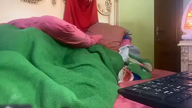 emylolo9 online show from 01-09-25, 12:03