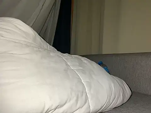 emylolo9 online show from 01-27-25, 11:00