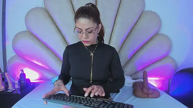 Anna  Spencer online show from 03-07-25, 12:12