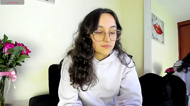 its  angelica  online show from 02-18-26, 10:28