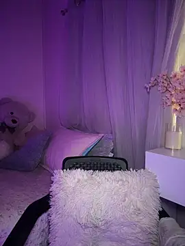 Snapshot of tuckersabrina chatting on 11-26-25, 12:28 tuckersabrina online show from 11-26-25, 12:28