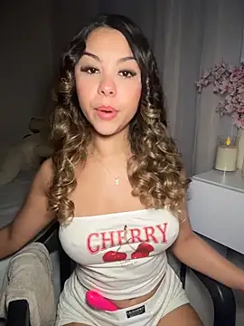 Snapshot of tuckersabrina chatting on 02-07-26, 01:26 tuckersabrina online show from 02-07-26, 01:26