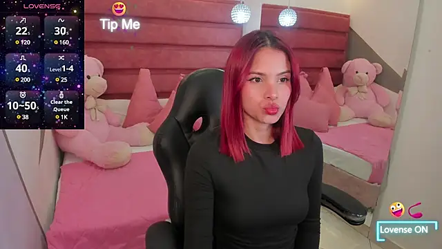 anna  duff online show from 12-21-24, 03:25