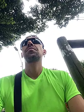 Snapshot of dantedesirexx chatting on 12-14-24, 04:42 dantedesirexx online show from 12-14-24, 04:42