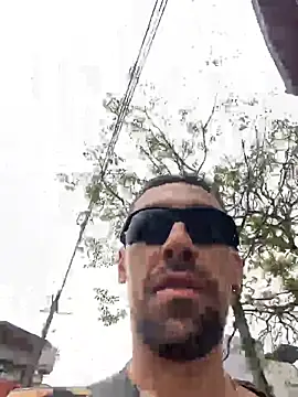 Snapshot of dantedesirexx chatting on 12-21-24, 02:15 dantedesirexx online show from 12-21-24, 02:15