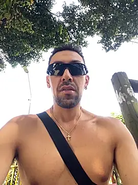 Snapshot of dantedesirexx chatting on 01-09-25, 05:33 dantedesirexx online show from 01-09-25, 05:33