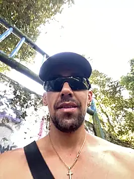 Snapshot of dantedesirexx chatting on 01-13-25, 03:36 dantedesirexx online show from 01-13-25, 03:36