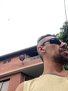 Snapshot of dantedesirexx chatting on 02-11-25, 10:07 dantedesirexx online show from 02-11-25, 10:07