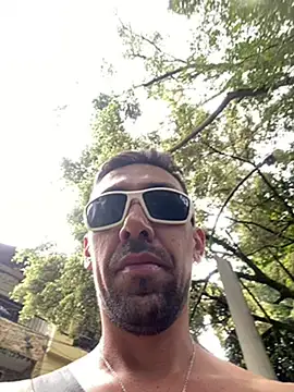 Snapshot of dantedesirexx chatting on 03-04-25, 03:48 dantedesirexx online show from 03-04-25, 03:48