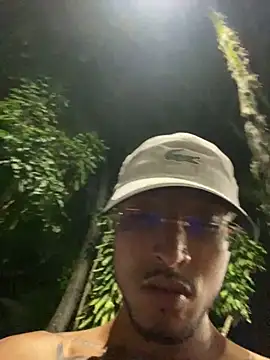 Snapshot of dantedesirexx chatting on 03-06-25, 03:35 dantedesirexx online show from 03-06-25, 03:35