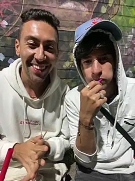 Snapshot of dantedesirexx chatting on 09-17-25, 04:03 dantedesirexx online show from 09-17-25, 04:03