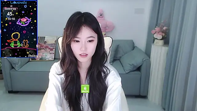 YiJin-a online show from 12-11-24, 12:44