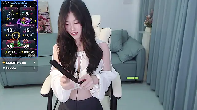 YiJin-a online show from 12-30-24, 03:46