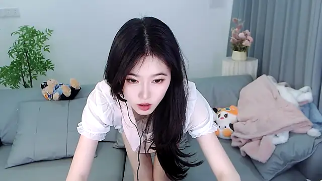 YiJin-a online show from 01-26-25, 03:03