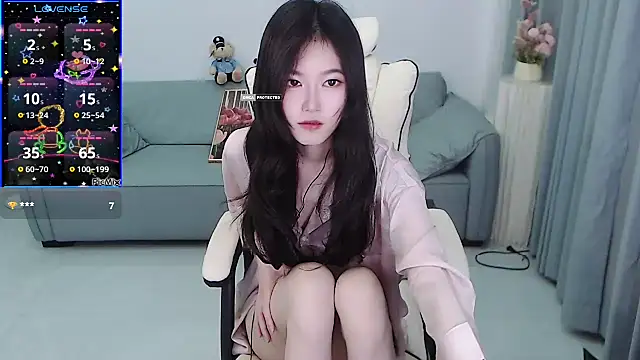 YiJin-a online show from 03-03-25, 01:42