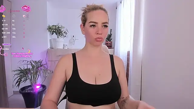 Snapshot of Niicoleta chatting on 03-03-26, 08:59 Niicoleta online show from 03-03-26, 08:59