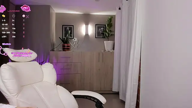 Niicoleta online show from 04-09-26, 06:19