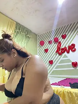 Evabigass online show from 10-29-25, 05:36