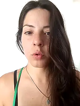 Snapshot of Alma-Mora chatting on 02-17-25, 06:26 Alma-Mora online show from 02-17-25, 06:26