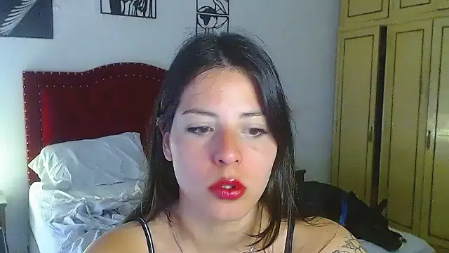 Snapshot of Alma-Mora chatting on 09-19-25, 10:27 Alma-Mora online show from 09-19-25, 10:27