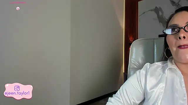 Jeen Taylor online show from 10-27-25, 08:13