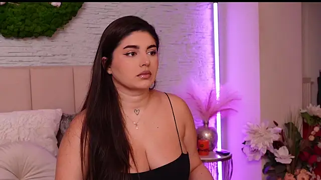 Snapshot of RachelSwaan chatting on 10-24-25, 08:44 RachelSwaan online show from 10-24-25, 08:44