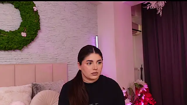 Snapshot of RachelSwaan chatting on 10-30-25, 08:16 RachelSwaan online show from 10-30-25, 08:16