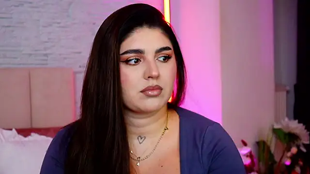 Snapshot of RachelSwaan chatting on 02-11-26, 06:18 RachelSwaan online show from 02-11-26, 06:18