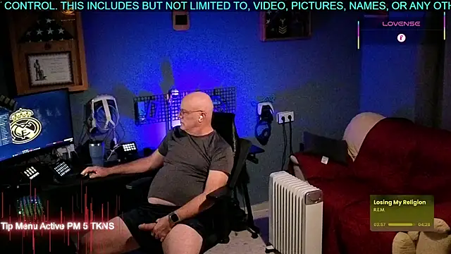 Snapshot of Pilot_Dave_69 chatting on 11-18-25, 04:50 Pilot Dave 69 online show from 11-18-25, 04:50