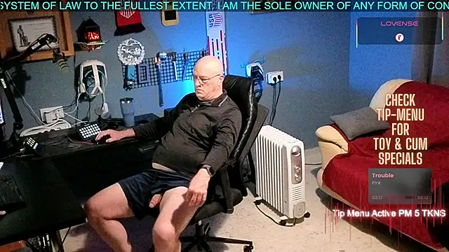 Snapshot of Pilot_Dave_69 chatting on 11-29-25, 04:48 Pilot Dave 69 online show from 11-29-25, 04:48