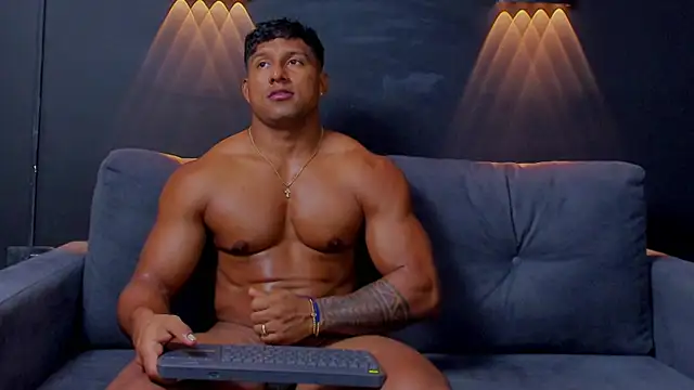 Snapshot of CallumMuscle chatting on 02-27-25, 05:56 CallumMuscle online show from 02-27-25, 05:56
