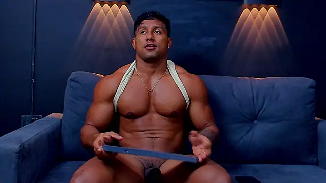 Snapshot of CallumMuscle chatting on 03-01-25, 04:37 CallumMuscle online show from 03-01-25, 04:37