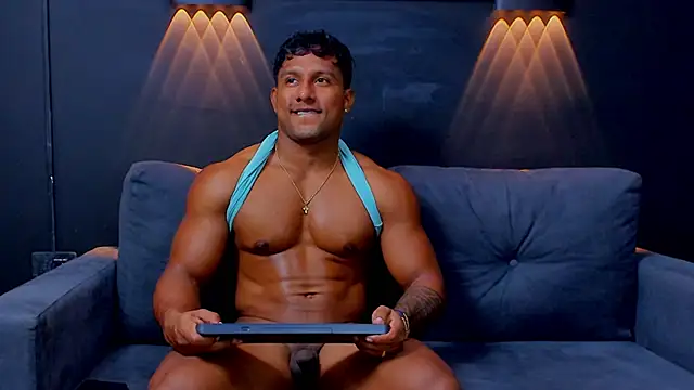 Snapshot of CallumMuscle chatting on 03-05-25, 03:29 CallumMuscle online show from 03-05-25, 03:29