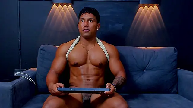 Snapshot of CallumMuscle chatting on 03-07-25, 04:24 CallumMuscle online show from 03-07-25, 04:24