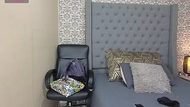 evafoxs online show from 03-20-25, 03:04