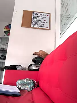 evafoxs online show from 11-12-25, 05:35