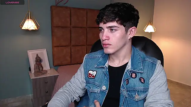 AlejooTwink online show from 01-25-25, 05:40