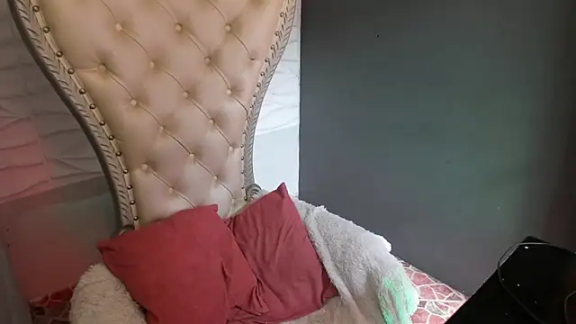 Layla 707 online show from 03-07-26, 06:38