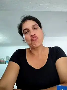 Snapshot of siri_duque chatting on 02-05-25, 03:31 siri duque online show from 02-05-25, 03:31